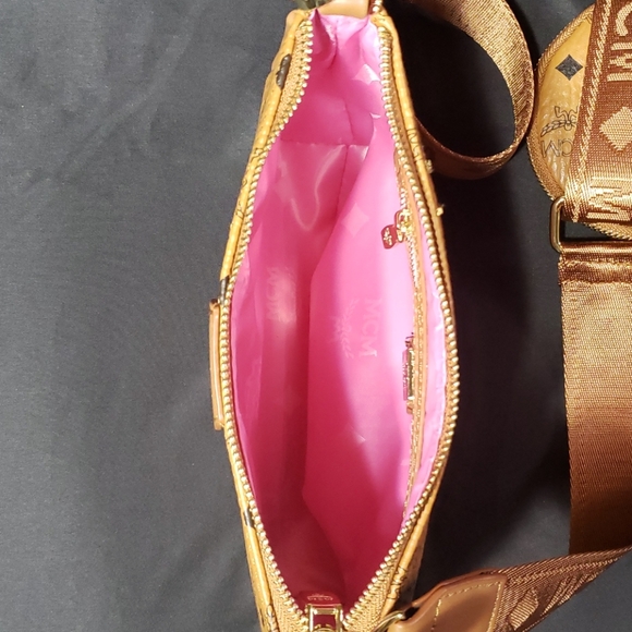 MCM purse - Picture 6 of 6